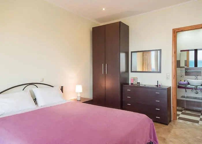 Belle Plaza Villa Vitaládes