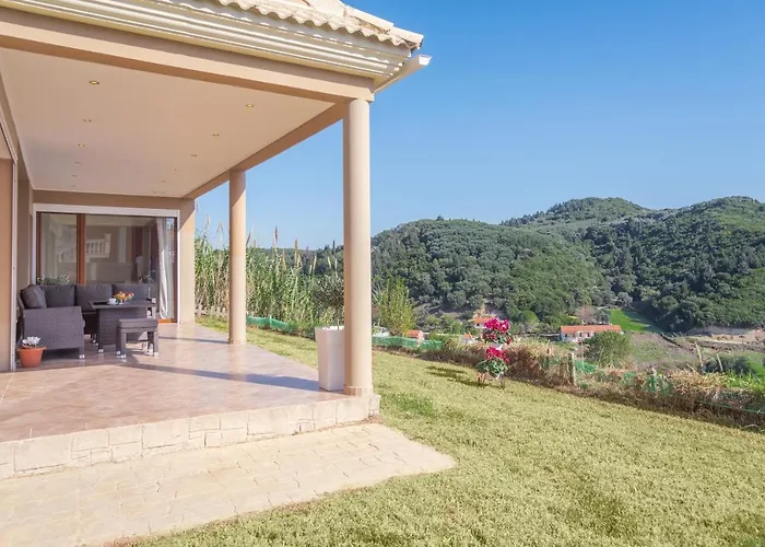 Belle Plaza Villa Vitaládes
